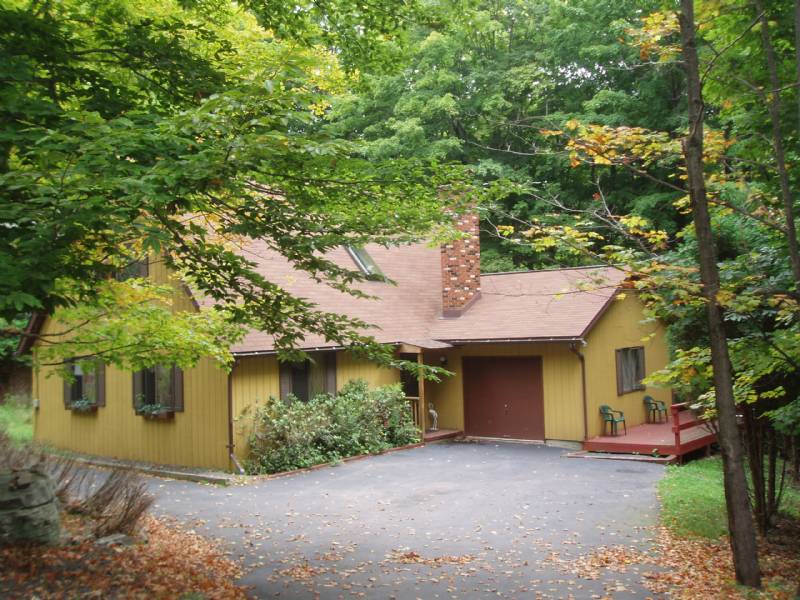 Lake Ariel vacation rentals