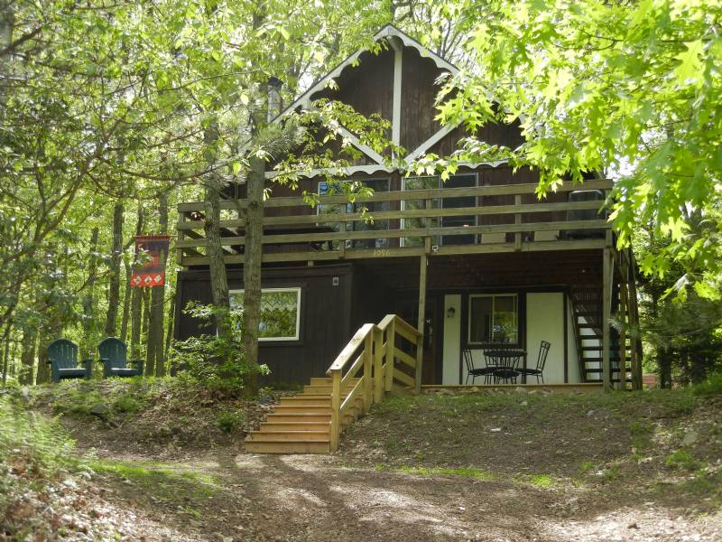 White Haven Pocono Getaway Rental Rustic Chalet Home