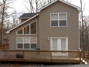 Poconos Cabins on In The Poconos   Pocono Vacation Rentals  Summer Or Winter Pocono