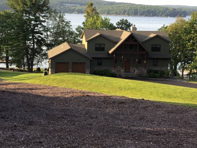 Lake Wallenpaupack- Prime Location